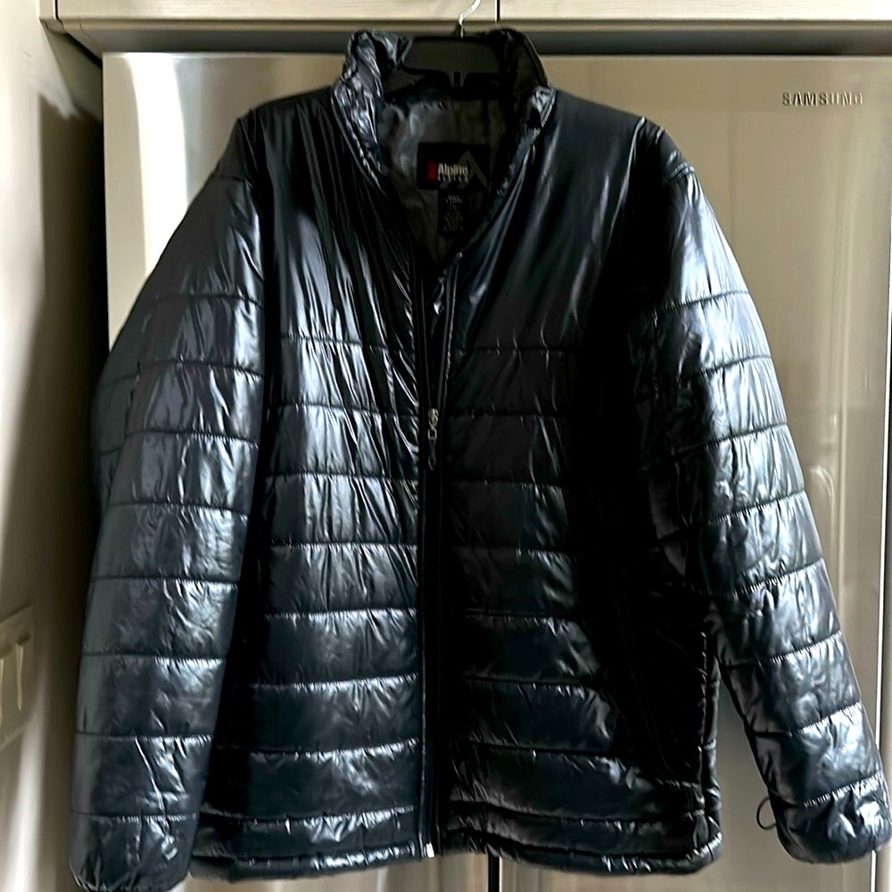 NWOT Apline Design black Puffer Jacket XL